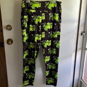 Yoga band grinch leggings